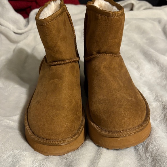 Arizona Jean Company Shoes - Fuzzie boots